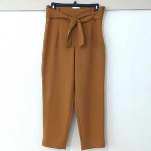 LEITH Cropped pants in camel color with matching tie belt Size Medium